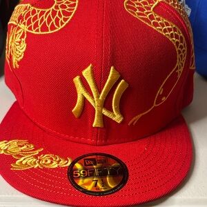 New Era Red & Gold NY size 7